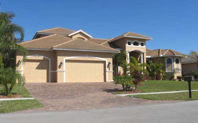 Marco Island Vacation Pool Homes