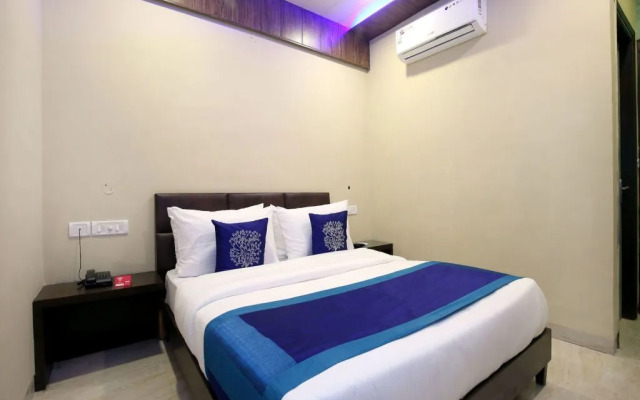 OYO 303 Madhya Marg Chandigarh