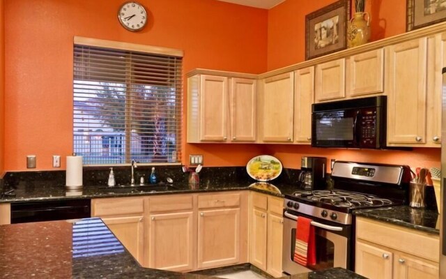 Augusta On The Green by Signature Vacation Rentals