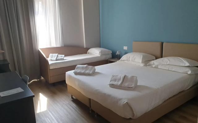 Hotel De La Ville