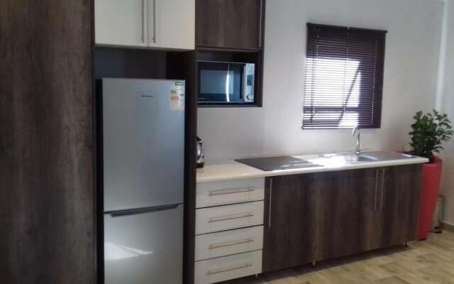 Mayberrypark Guest Lodge