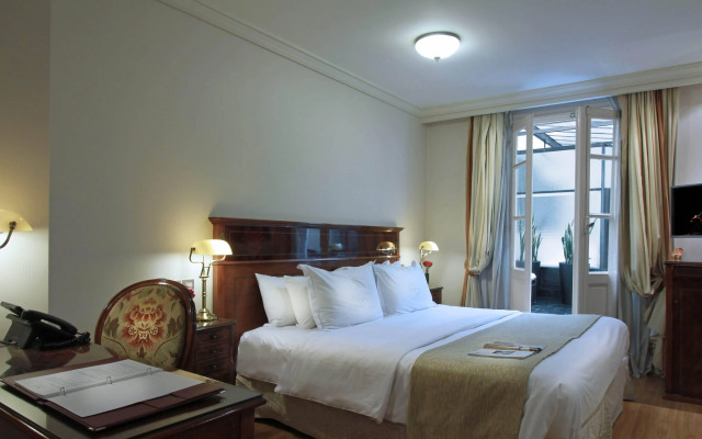 Melia Recoleta Plaza
