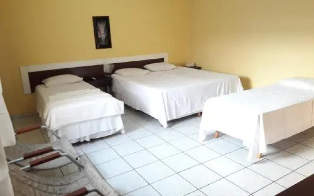 Schalom Hotel