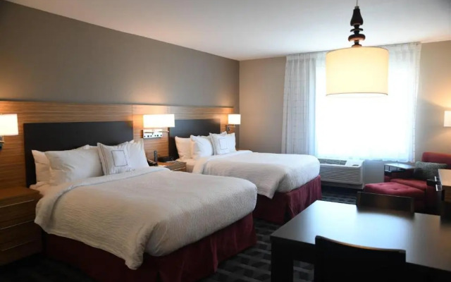TownePlace Suites Kansas City at Briarcliff
