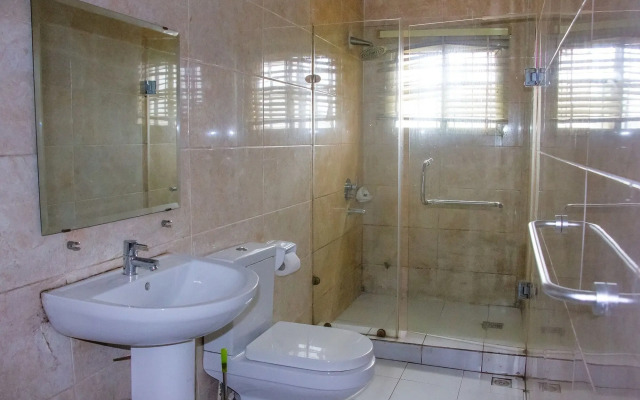 Folade Hotels