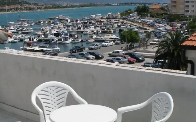 Apartments Madirazza