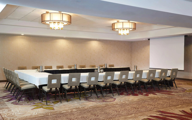 DoubleTree by Hilton Irvine - Spectrum