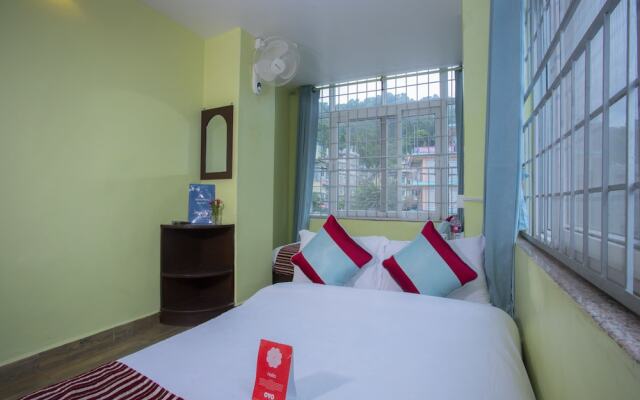 OYO 163 Hotel Arhant Inn