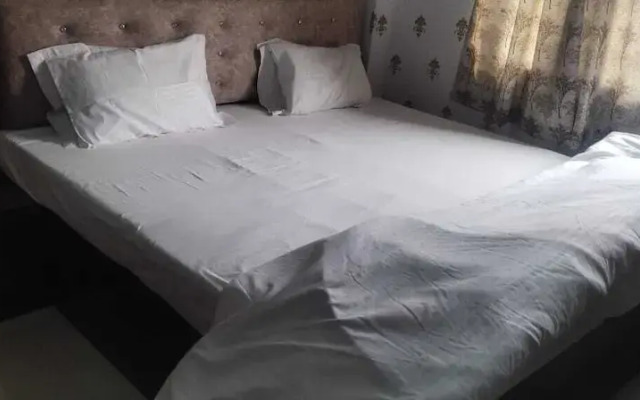 Virendra Palace Guest House