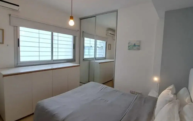 Bollini Terrace 2BR With Balcony in Recoleta