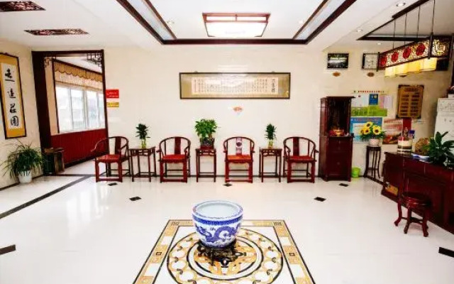 Qufu Shenghushanzhuang (Nishan Shengjing Luxuancun Scenic Area Store)