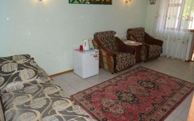 Novyi Zamok Guest House
