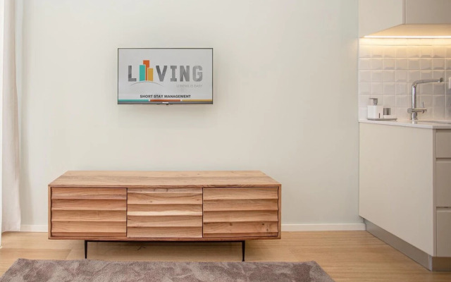 Liiiving - Sweet Sunlight Apartment