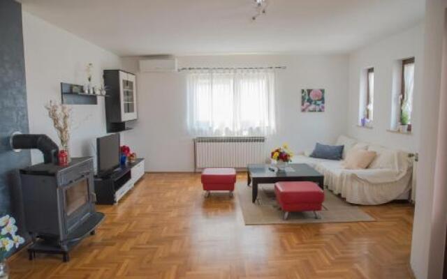 Apartments Jela