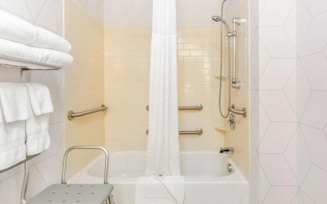 Comfort Suites Whitsett - Greensboro East