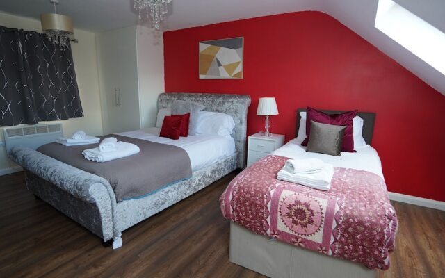 59B Comfortable Home Sleeps 8