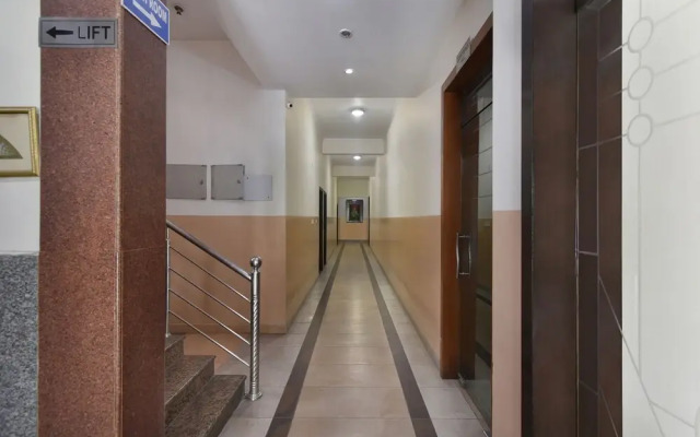 Capital O 38083 Grand Metro Hotel