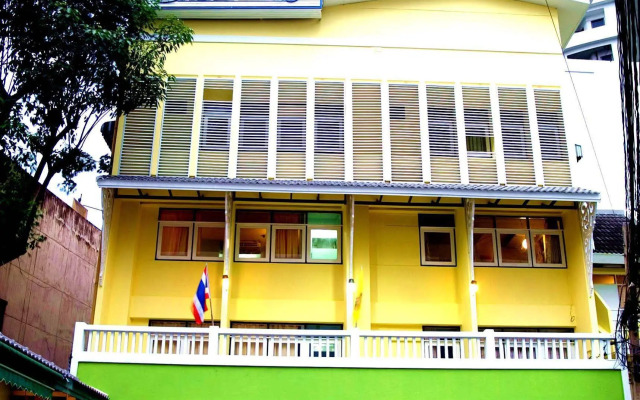 Sawasdee Sukhumvit Inn