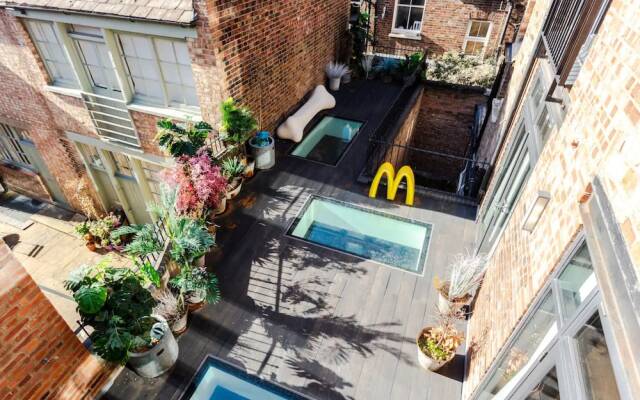 Spectacularly Unique 4 Bedroom House in Bethnal Green