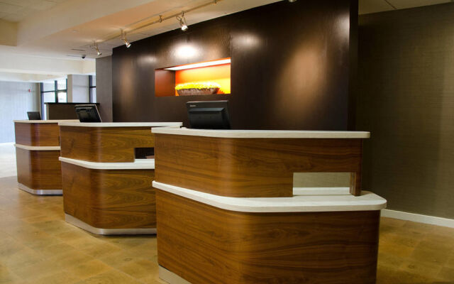 Courtyard Waterbury Downtown