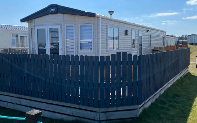 Beachfront Lodge, Lossiemouth Bay