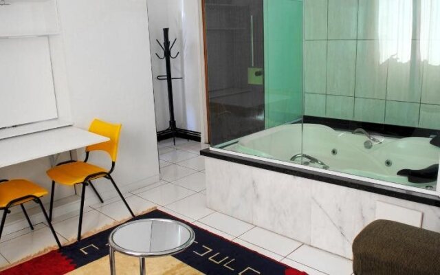Hotel 1000