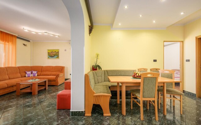 Stunning Home in Fazana With Wifi and 3 Bedrooms