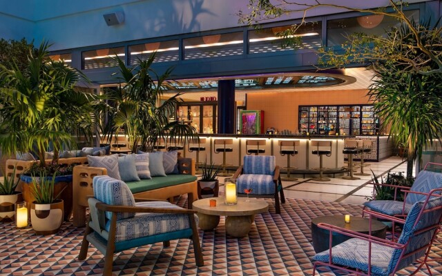 Moxy Miami South Beach