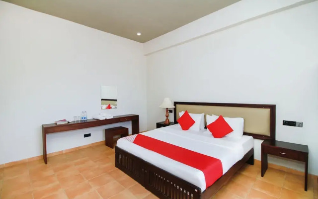 OYO 245 The Kings Bay Hotel