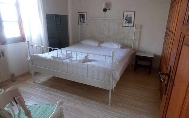 Studios and Suites Rania