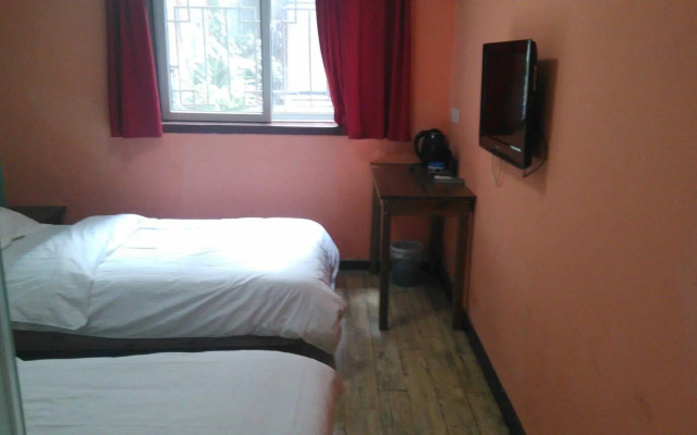 Lucky Family Hostel