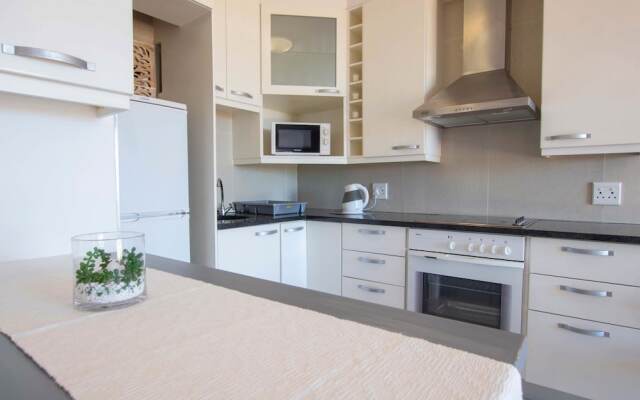 Romantic Beachfront Bachelor