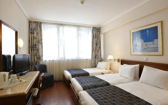 Titania Hotel