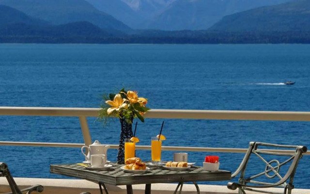 Cacique Inacayal Lake & Spa Hotel
