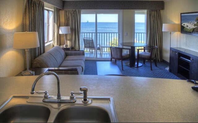 Sailport Waterfront Suites