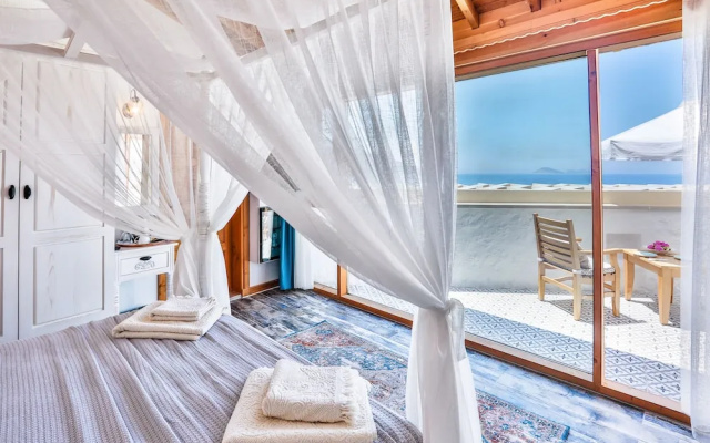 Pier House