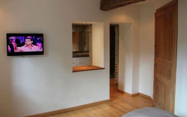 Attractive Holiday Home with Pool, Hot Tub, Fireplace near Spa