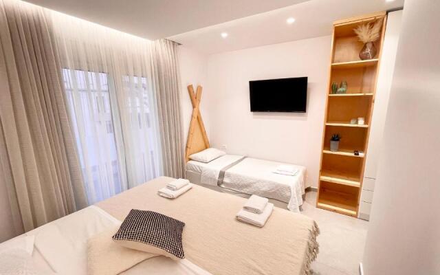 White House Kokas Luxury Apartments