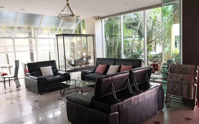 Baan Worachan Hotel
