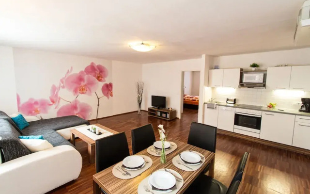 Royal Living Apartments