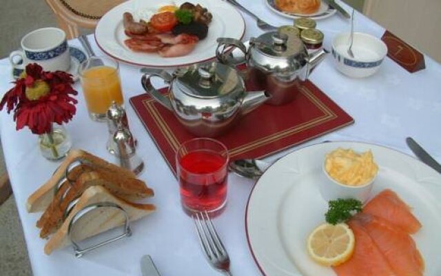 The Green Park Hotel
