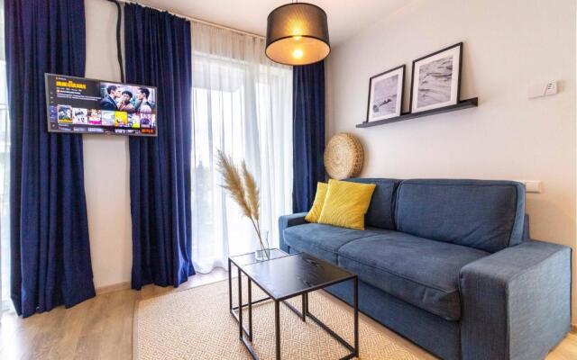 Green Shine Apartment, By Cohost