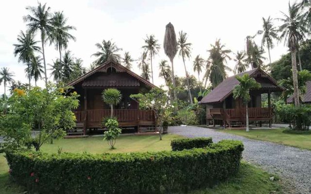 Yoo Sabai Resort