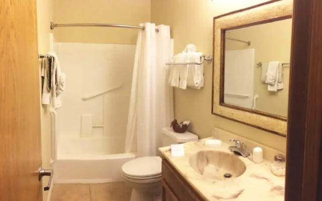 GetAways at Snow Lake Lodge