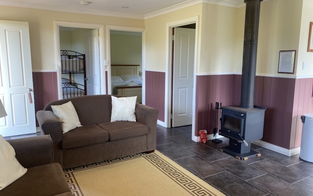 Manyat Peak Cottages