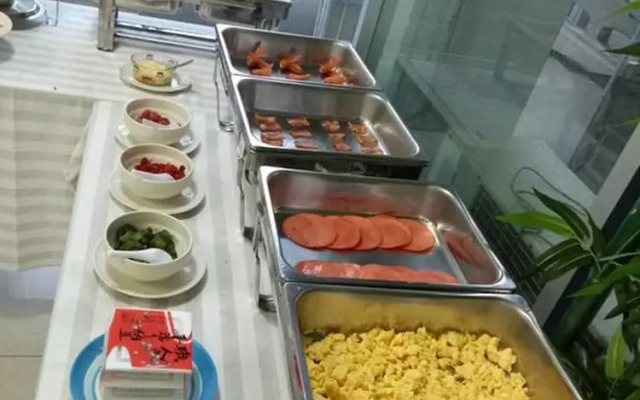 Choke-Set-Thee House