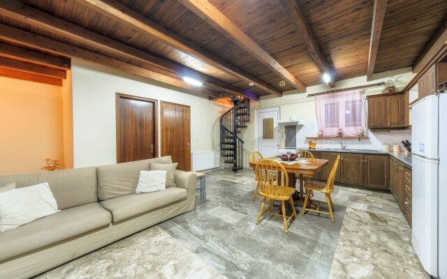 Borsalino Studios & Apartments