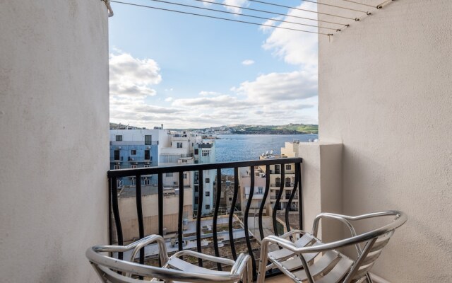 Getawaysmalta - Seashells Penthouse 12 With Terrace and sea View in Bugibba