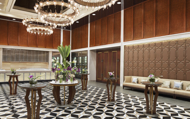Отель Four Seasons Hotel Mumbai