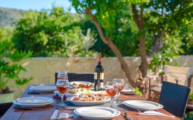 Spacious Villa in Crete With Pool and Parasol